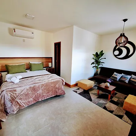 3 Palmeiras Guest Lounge-2