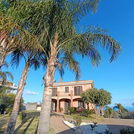 Villa Feluchia Tra Il Mare E Il Vulcano-2