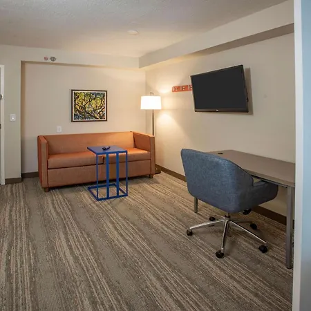 Hampton Inn Pensacola-Airport-3