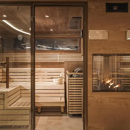 Hotel Norica - Thermenhotels Gastein mit dem Bademantel direkt in die Therme-3
