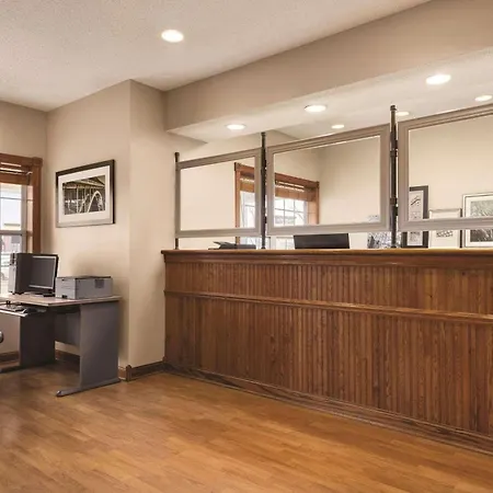 Country Inn & Suites By Radisson, Forest Lake, Mn-2
