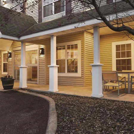 Country Inn & Suites By Radisson, Forest Lake, Mn-3