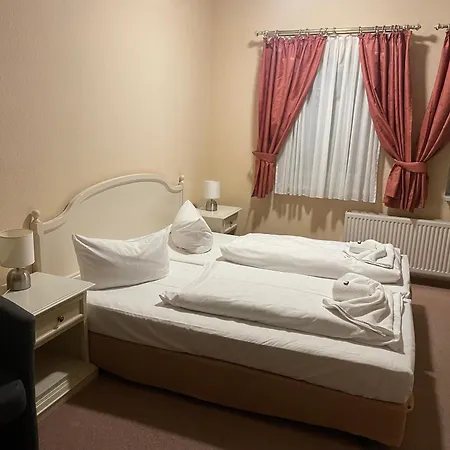 Hotel Zum Strand-3