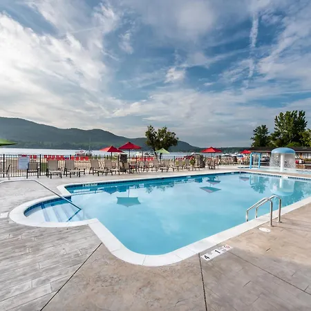 Scotty'S Lakeside Resort-2