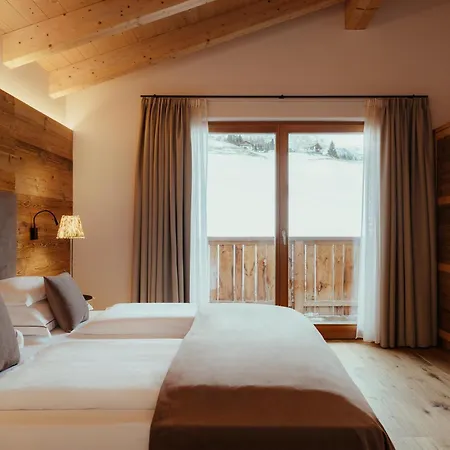Villa Flora Mountain Lodges-2
