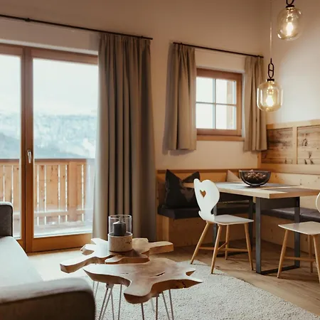 Villa Flora Mountain Lodges-3