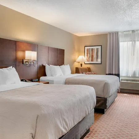 Quality Inn Saint Ignace I-75-2
