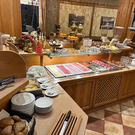 Hotel Alt Montjoie-2