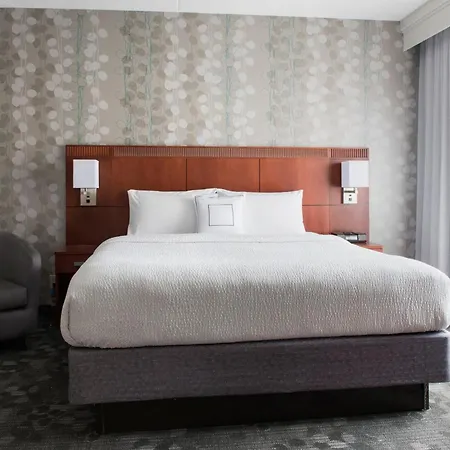Courtyard By Marriott Mahwah-3