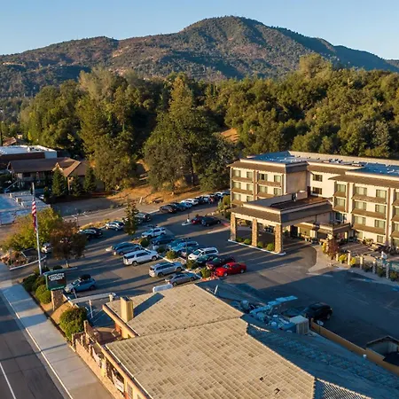 Yosemite Southgate Hotel & Suites-3