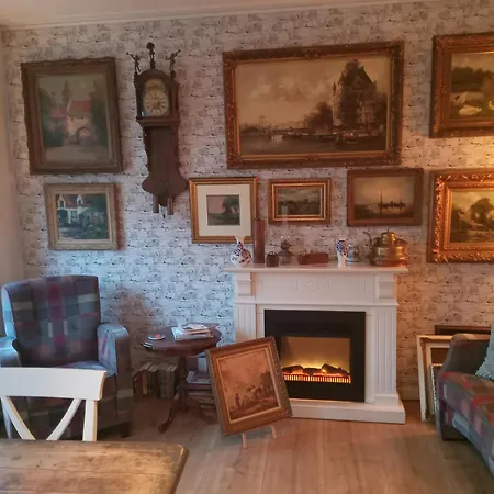 Bed & Breakfast Moments-2