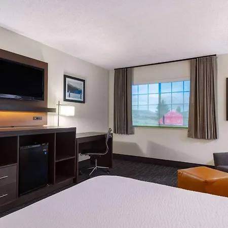 Ramada By Wyndham Spokane Airport-2