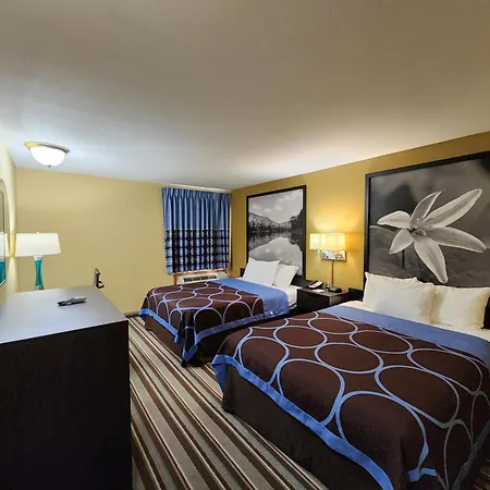 Super 8 By Wyndham Pine Bluff-3