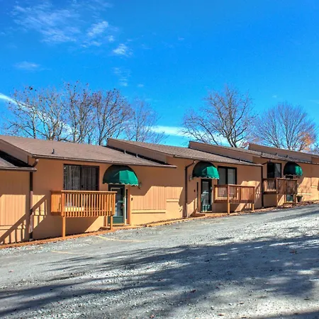 Cedar Village Condominiums-3