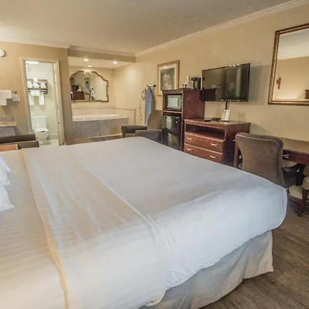 Days Inn By Wyndham Destin-3