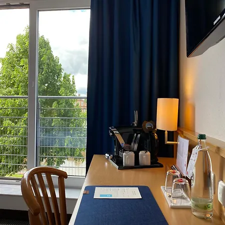 Hotel Stadthafen Stade-3