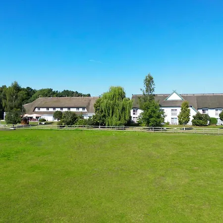 Friesenhof Hotel-Restaurant-Reitanlage-3