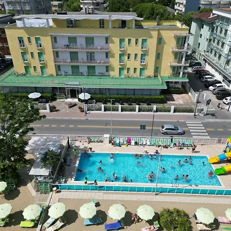 Hotel Holiday Park-2
