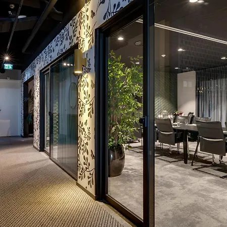 ibis Styles Amsterdam Airport-2