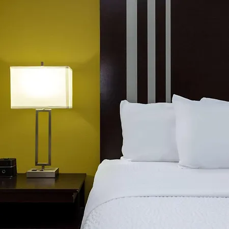 La Quinta By Wyndham Artesia-2