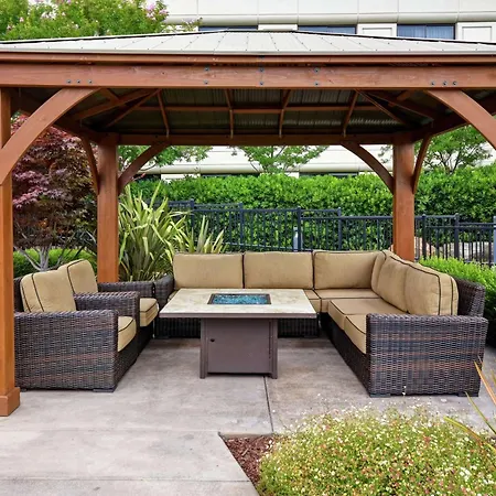 Doubletree By Hilton Pleasanton At The Club-3