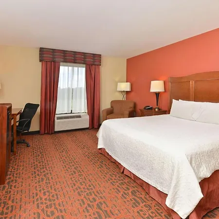 Hampton Inn Clinton-2