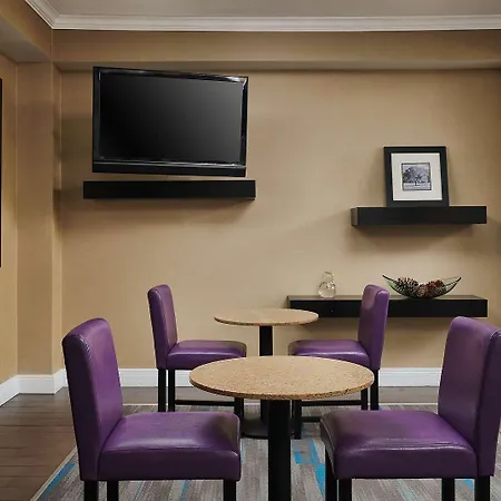 Hampton Inn Covington/Mandeville-3