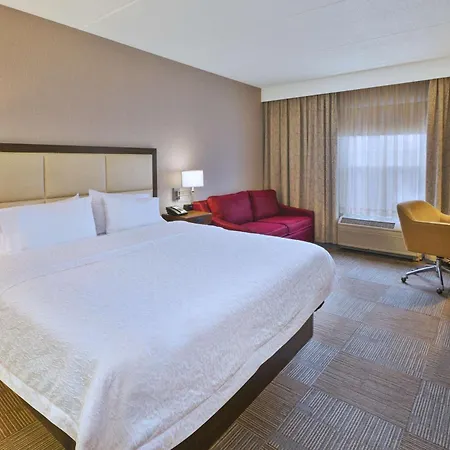 Hampton Inn & Suites Providence-Warwick Airport-2