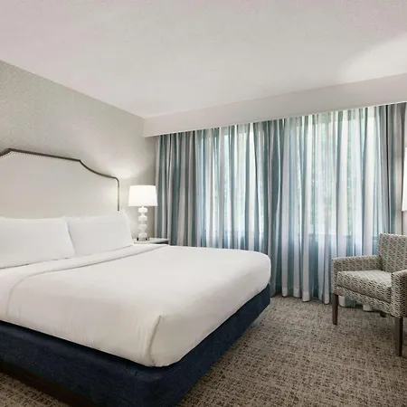 Embassy Suites By Hilton Philadelphia Valley Forge-3