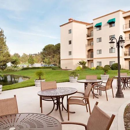 Embassy Suites By Hilton Temecula Valley Wine Country-2