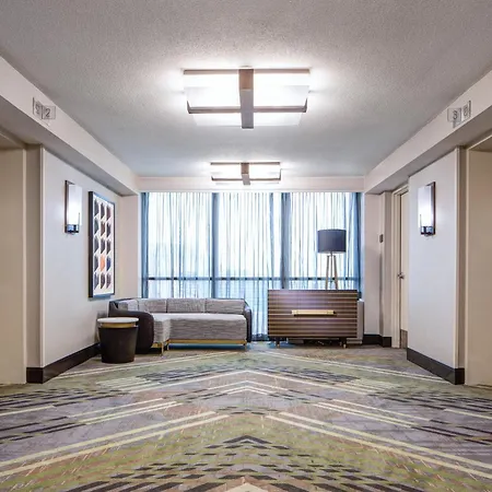 Dallas-Addison Marriott Quorum By The Galleria-3