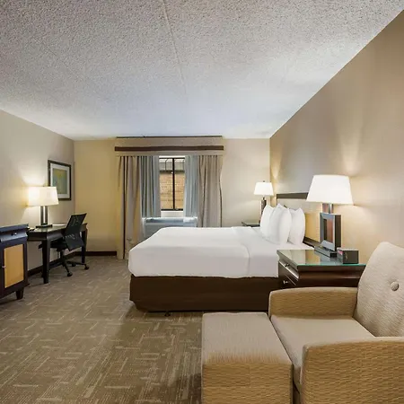 Best Western Detroit Livonia-2