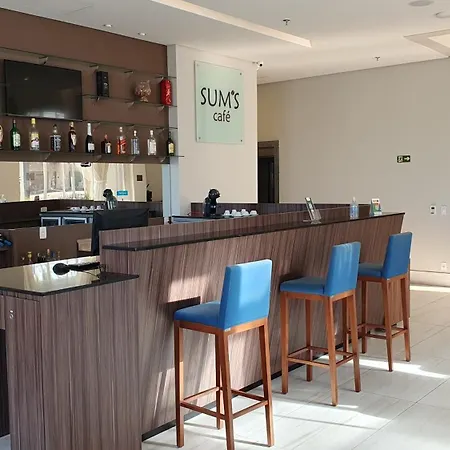 Summit Suites Hotel - Pindamonhangaba-2
