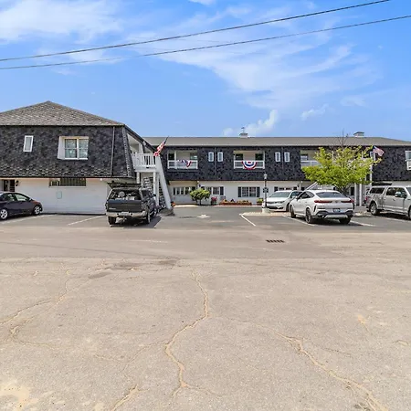Snyders Shoreline Inn-2