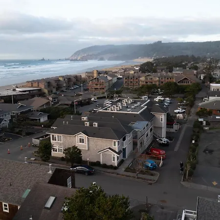Hallmark Resort In Cannon Beach-2