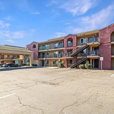 Budget Inn And Suites Stockton Yosemite-3