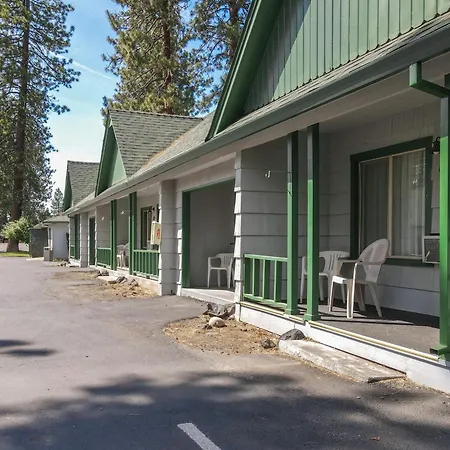 Green Gables Motel & Suites-2