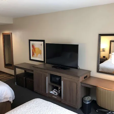 Hampton Inn & Suites Ponca City-2