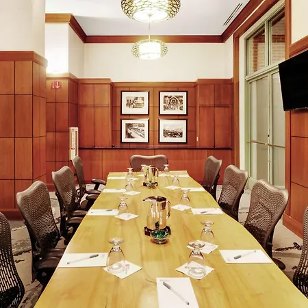 Hilton Garden Inn Evanston-2