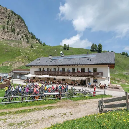 Mahlknechthuette Seiseralm-3