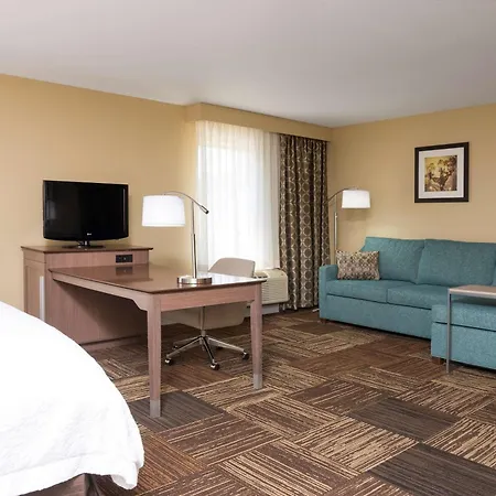 Hampton Inn & Suites Fremont-3