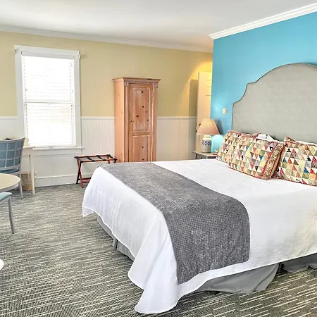 Harbor House Inn-3