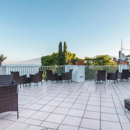 Hotel Desiree-2