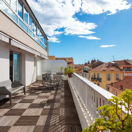Ibis Styles Menton Centre-2