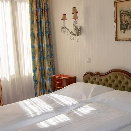 Hotel Pension Suzanne-2