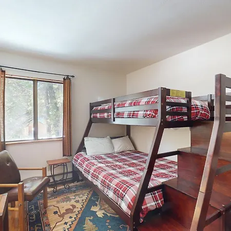 Shaver Haven Condominium-3