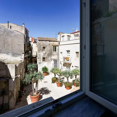 Ortigia Boutique Suites-2