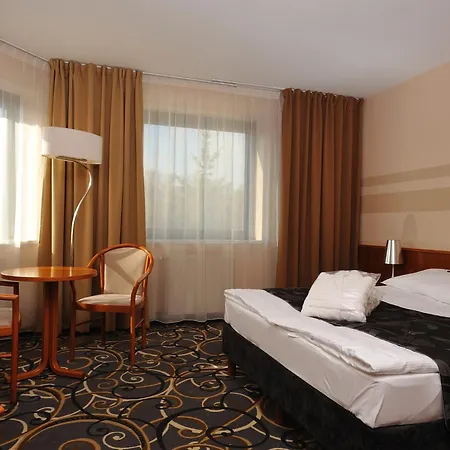 City Hotel-3