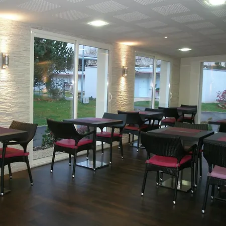 Charme Hôtel et Spa, Montbéliard Sud-2