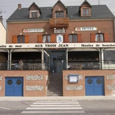 Aux Trois Jean-3